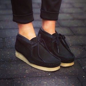 CLARKS | Black Wallabees | Women’s US 10